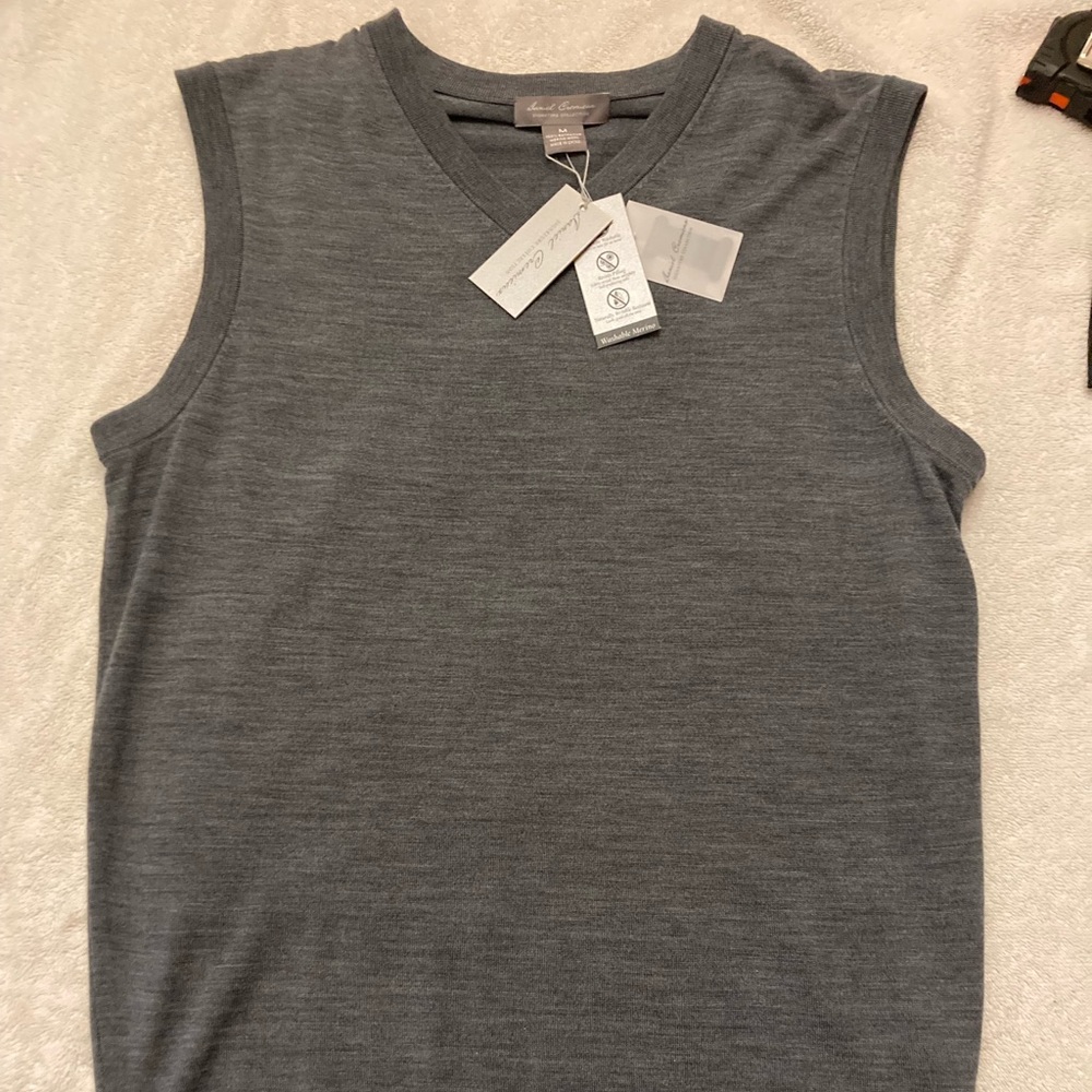 Daniel Cremieux merino wool vest Grey.